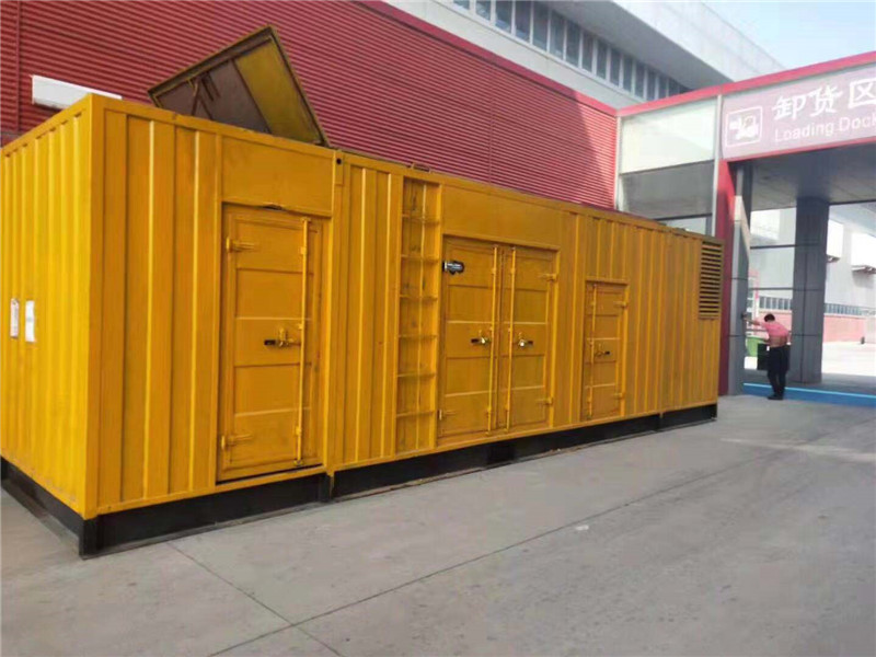 察哈尔右翼中国内外发电机组租赁合同在明确设备维护责任方面有哪些不同做法？
