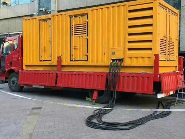察哈尔右翼中如何确定水冷式机油散热器密封件的规格型号？